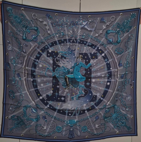 Carré hermès est la - hermès,