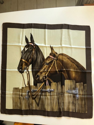 Foulard soie roulotté 77 - soie, roulotté,